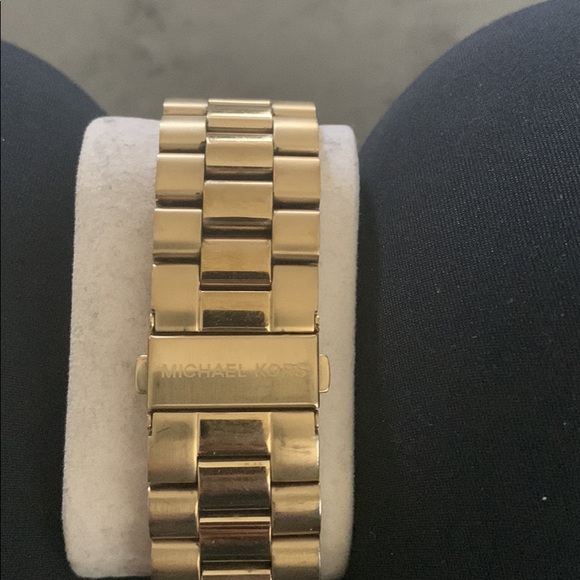 Michaels kors gold mens watch - Picture 2 of 3